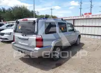 2008 Jeep COMANDER photo