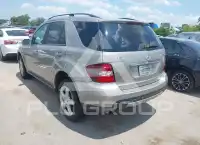 2008 Mercedes Benz ML 350 photo