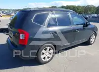 2008 KIA Rondo photo