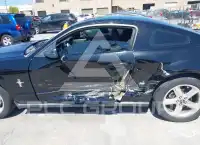 2008 Ford MUSTANG фото