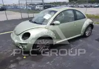 2008 Volkswagen BEETLE photo