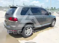 2008 Volkswagen Touareg photo