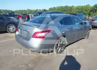 2009 Nissan MAXIMA photo