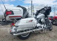 2009 Harley-Davidson FLHTCU фото