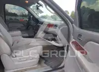 2009 Chevrolet Suburan photo