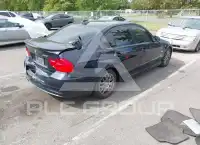 2009 BMW 330 фото