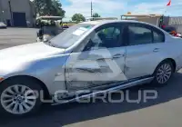 2009 BMW 328 photo