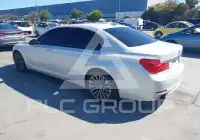 2009 BMW 750 фото