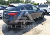 2009 Infinity FX35 photo