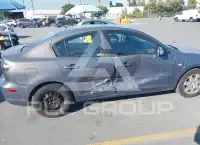 2009 Mazda 3 photo