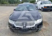 2009 Lincoln MKS photo