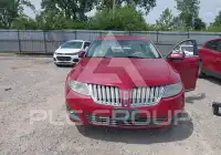 2009 Lincoln MKS photo
