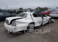 2009 Lincoln Town photo