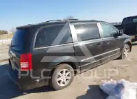 2009 Chrysler TOWN & COUNTRY фото