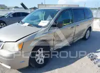 2009 Chrysler TOWN & COUNTRY photo