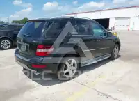 2009 Mercedes Benz ML 550 фото