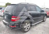 2009 Mercedes Benz ML 350 photo