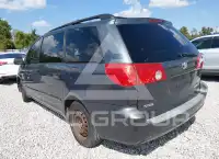 2009 Toyota SIENNA photo