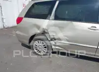 2009 Toyota SIENNA фото