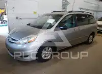 2009 Toyota SIENNA photo