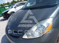 2009 Toyota SIENNA photo