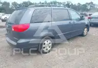 2009 Toyota SIENNA photo