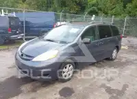 2009 Toyota SIENNA фото