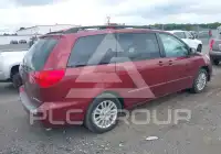 2009 Toyota SIENNA photo