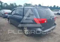 2009 Toyota SIENNA photo