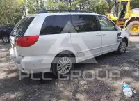 2009 Toyota SIENNA фото
