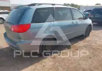 2009 Toyota SIENNA photo