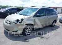 2009 Toyota SIENNA photo