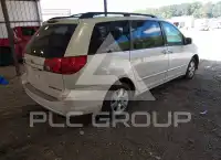 2009 Toyota SIENNA photo