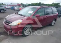 2009 Toyota SIENNA photo