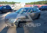 2009 Toyota CAMRY фото