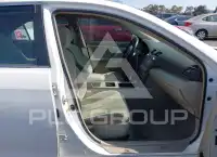 2009 Toyota CAMRY фото