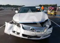 2009 Toyota AVALON photo