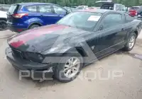 2009 Ford MUSTANG photo