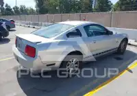 2009 Ford MUSTANG фото