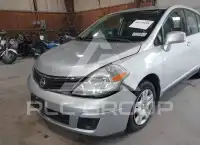 2010 Nissan VERSA photo