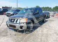 2010 Nissan TITAN photo