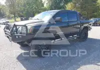 2010 Nissan TITAN фото