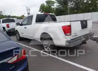2010 Nissan TITAN фото