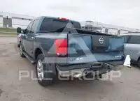 2010 Nissan TITAN фото