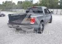 2010 Nissan TITAN фото