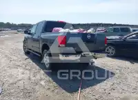 2010 Nissan TITAN photo