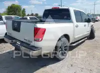 2010 Nissan TITAN фото