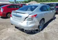 2010 Nissan MAXIMA photo