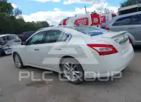 2010 Nissan MAXIMA photo