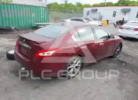 2010 Nissan MAXIMA photo